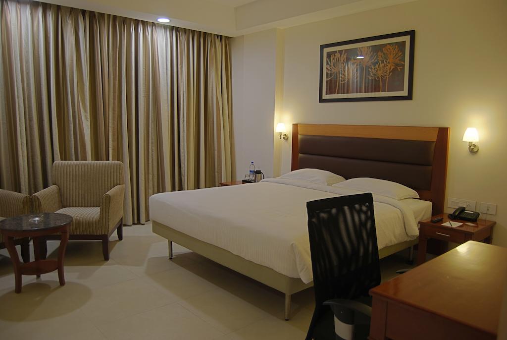 Poppys Anukula Residency Веллуру Номер фото