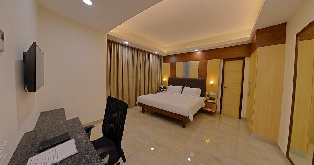 Poppys Anukula Residency Веллуру Номер фото
