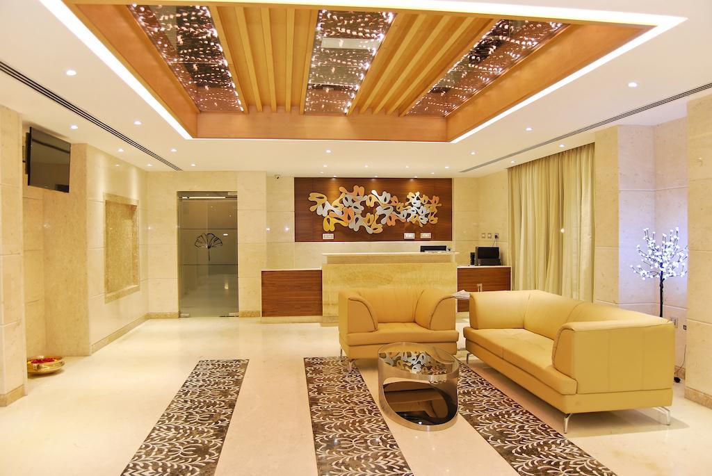 Poppys Anukula Residency Веллуру Экстерьер фото